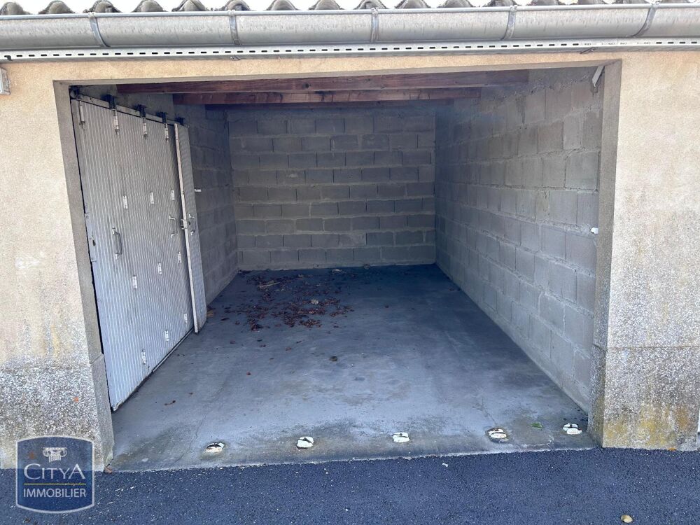 location Parking / Garage Tours (37100)