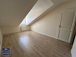  Appartement à louer 5 pièces 120 m²