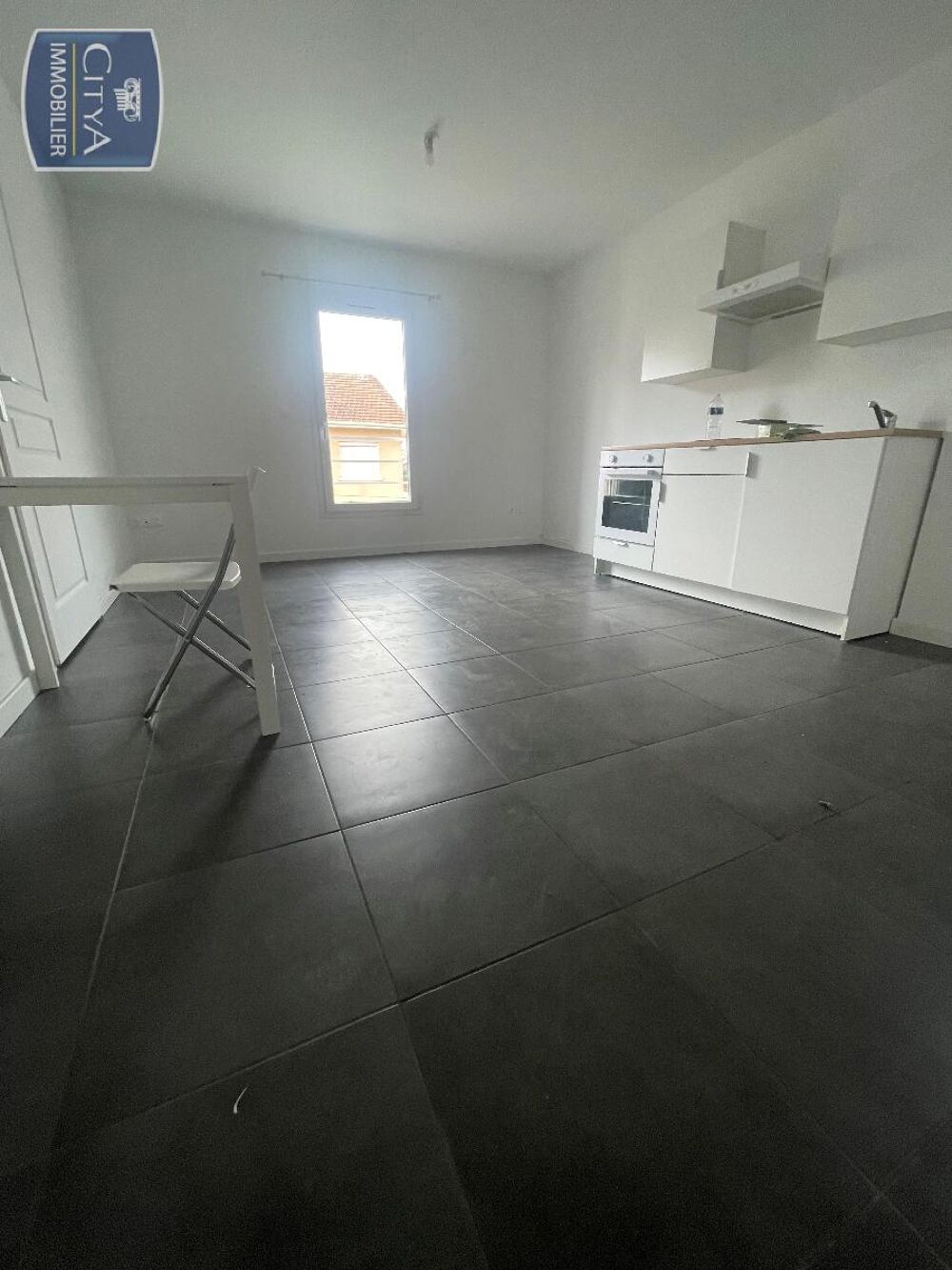 location Appartement - 1 pièce(s) - 40 m² Vénissieux (69200)