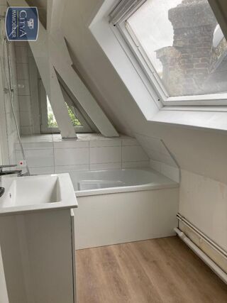  Appartement à louer 3 pièces 81 m²