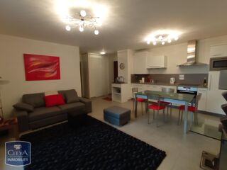  Appartement à louer 3 pièces 65 m²