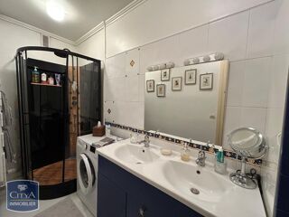  Appartement à louer 3 pièces 84 m²