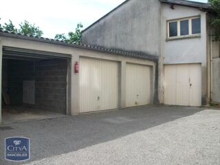  Parking / Garage à louer 15 m²