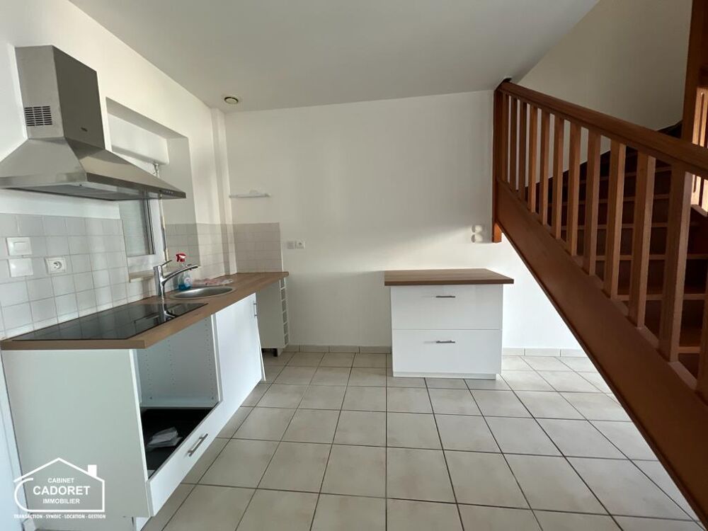 Appartement T3 DUPLEX avec stationnement et cave à PAIMB....
