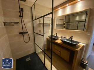  Appartement à louer 3 pièces 49 m²