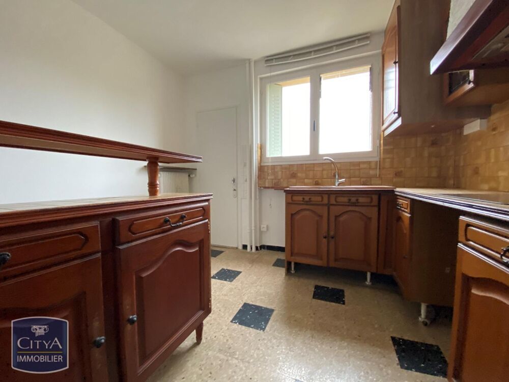location Appartement - 4 pièce(s) - 74 m² Gleizé (69400)
