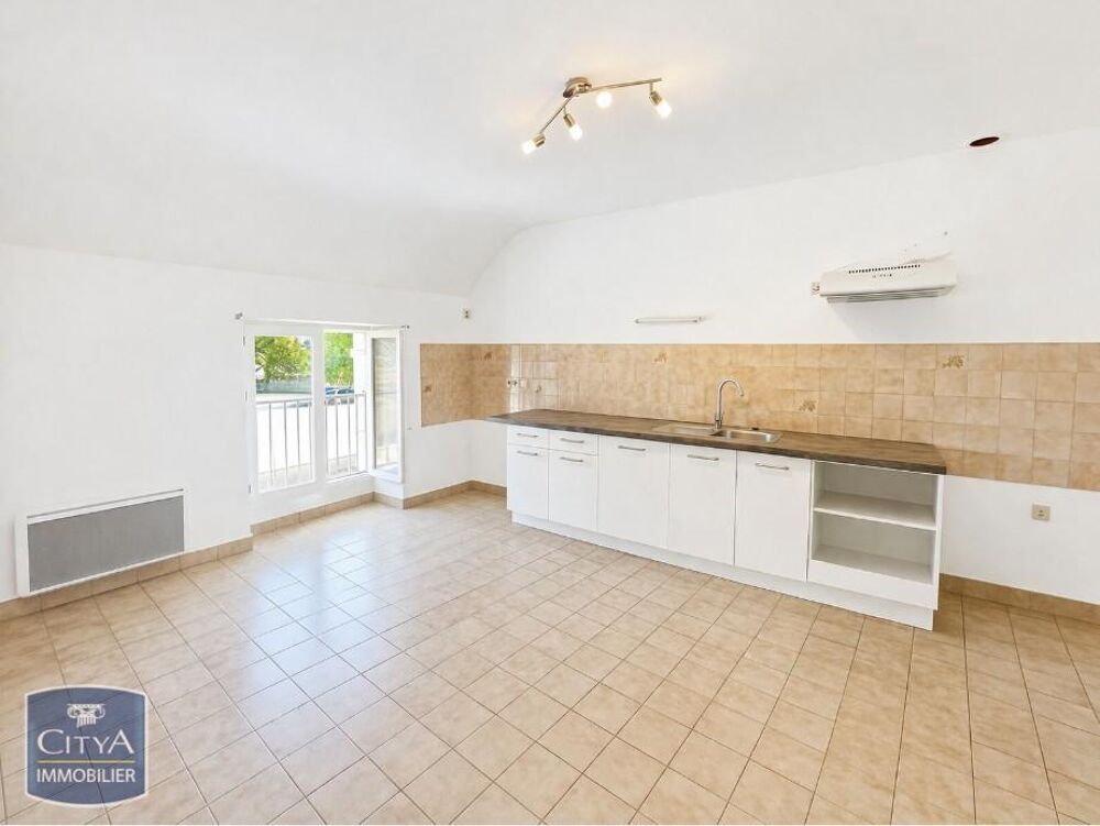 location Appartement - 3 pièce(s) - 98 m² Distré (49400)