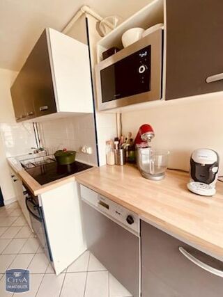  Appartement à louer 3 pièces 86 m²