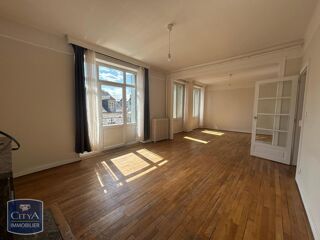  Appartement à louer 3 pièces 90 m²