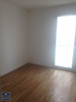  Appartement à louer 3 pièces 61 m²