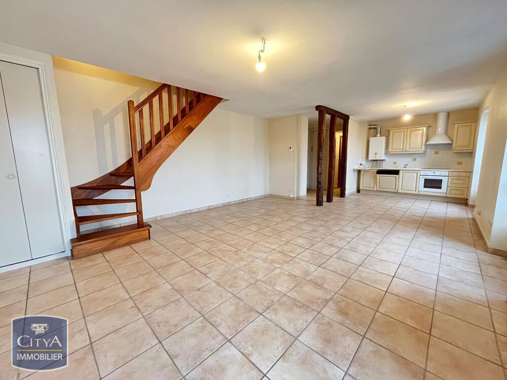 À LOUER : Appartement T4 situé à Bourges, dans le code p....