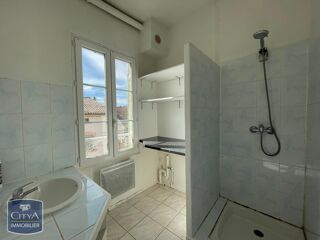  Appartement à louer 3 pièces 79 m²