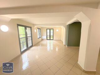  Appartement à louer 3 pièces 86 m²