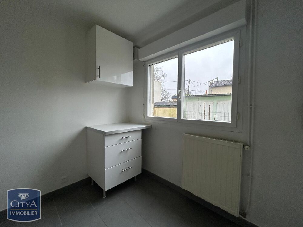 À LOUER : Appartement T1 situé à Châteauroux, dans le co....