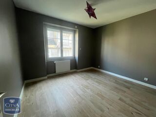  Appartement à louer 4 pièces 102 m²