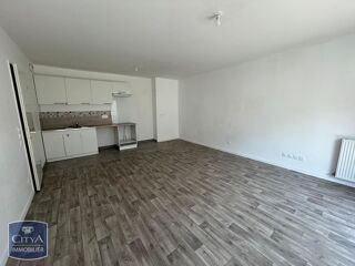  Appartement à louer 4 pièces 76 m²