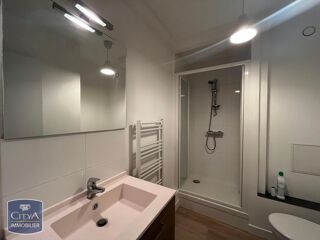  Appartement à louer 2 pièces 35 m²