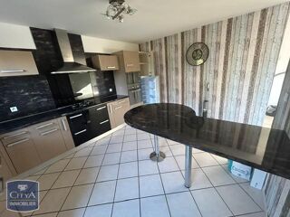  Maison à louer 7 pièces 145 m²