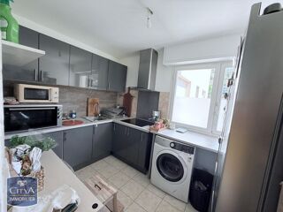  Appartement à louer 4 pièces 84 m²
