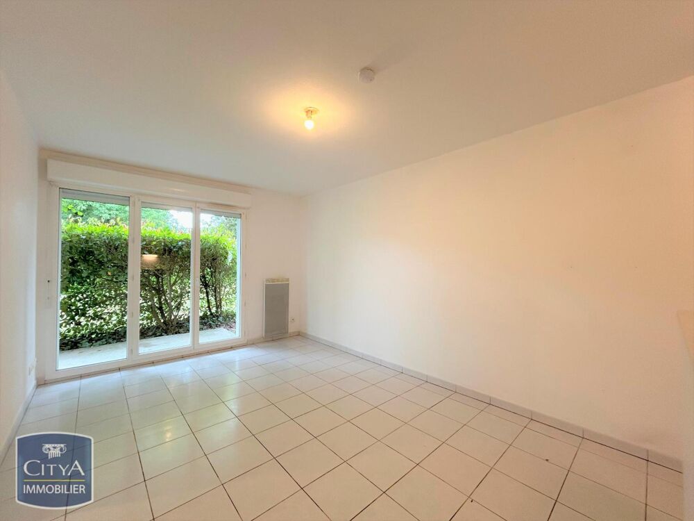 location Appartement - 2 pièce(s) - 34 m² Coutras (33230)