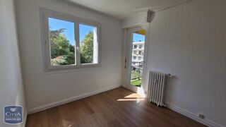  Appartement à louer 3 pièces 83 m²