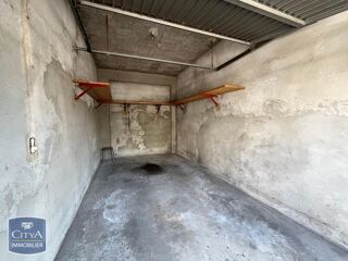  Parking / Garage � louer 