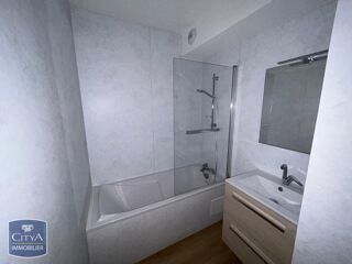  Appartement à louer 3 pièces 56 m²