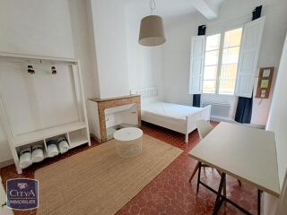  Appartement à louer 3 pièces 80 m²
