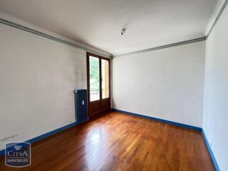  Appartement à louer 3 pièces 65 m²