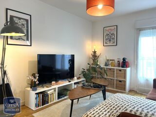  Appartement à louer 3 pièces 65 m²