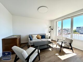  Appartement à louer 4 pièces 81 m²