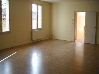  Appartement à louer 4 pièces 94 m²