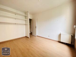  Appartement à louer 3 pièces 62 m² Emerainville