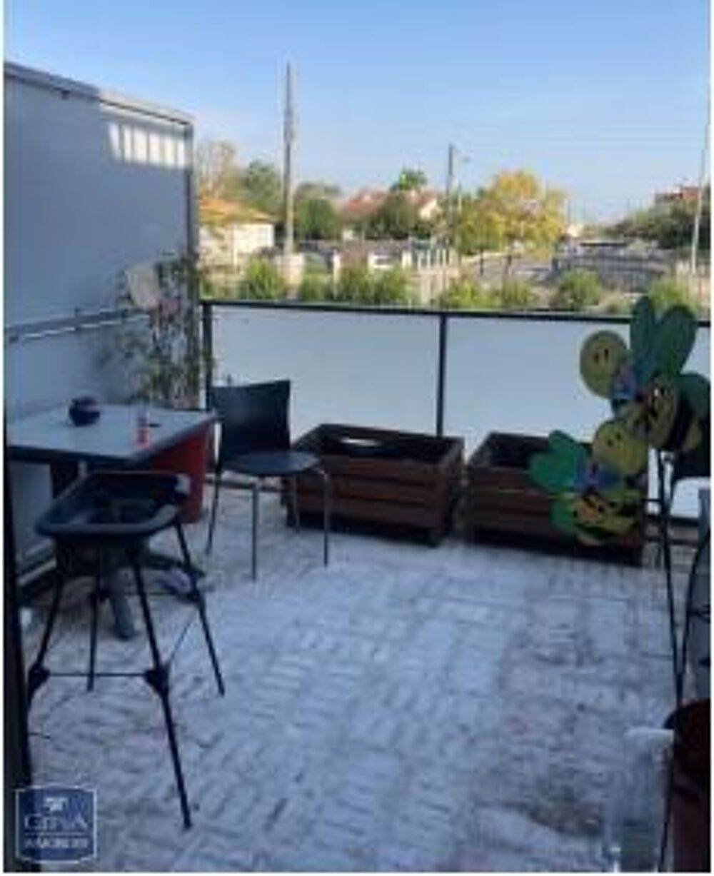 À LOUER : Appartement récent T3 situé à Cenon, dans le d....