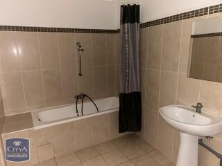  Appartement à louer 2 pièces 65 m²