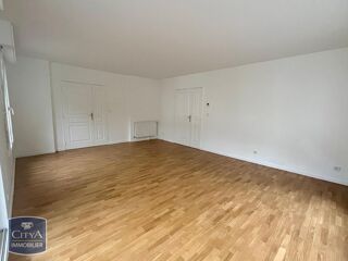 Appartement à louer 5 pièces 112 m²
