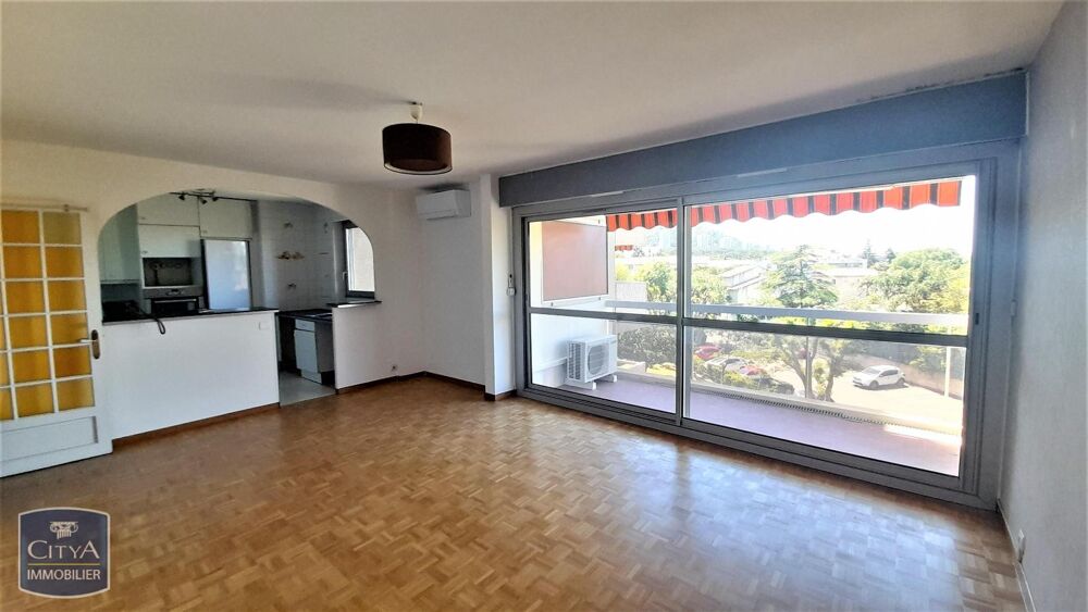 location Appartement - 3 pièce(s) - 70 m² Marseille 9