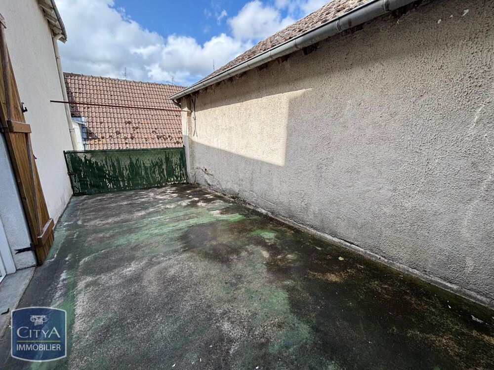 À LOUER : Maison T3 avec garage et terrasse située à Nih....
