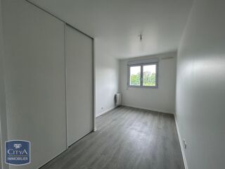  Appartement à louer 3 pièces 77 m²