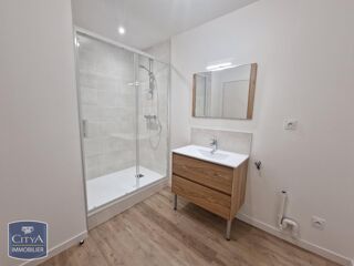  Appartement à louer 3 pièces 60 m²
