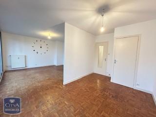  Appartement à louer 3 pièces 75 m²