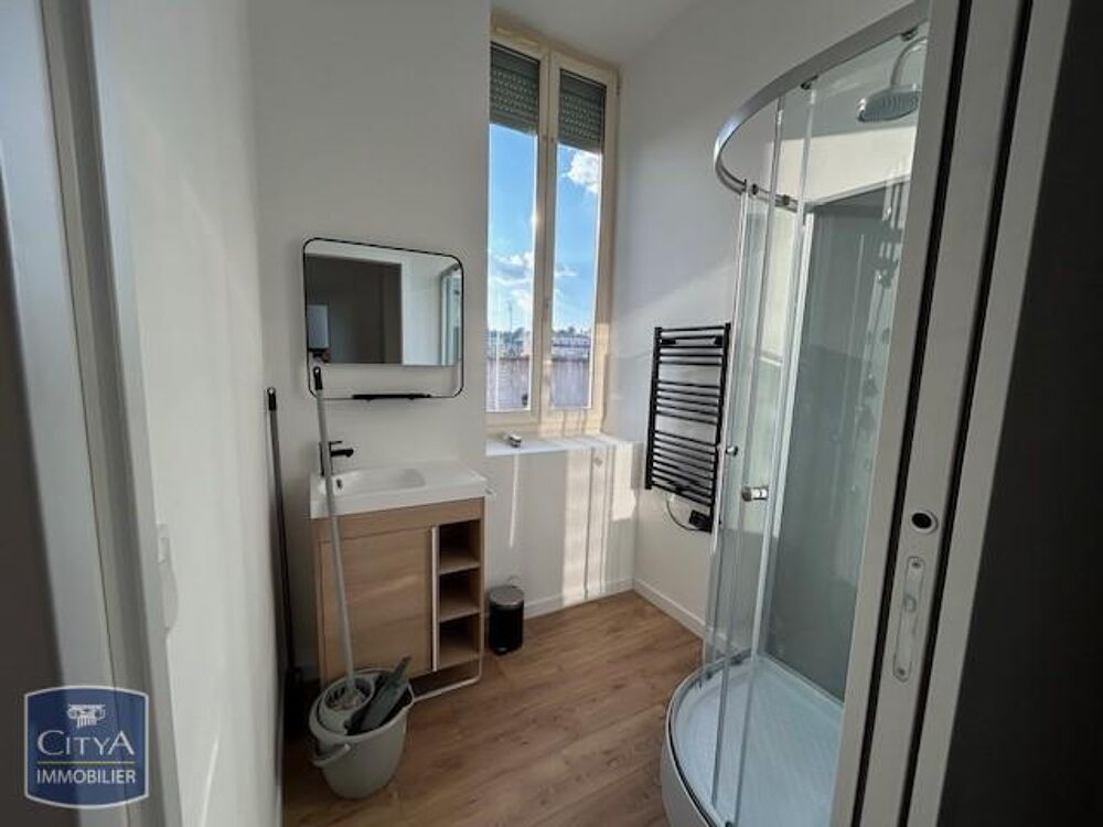 location Appartement - 2 pièce(s) - 38 m² Nîmes (30000)