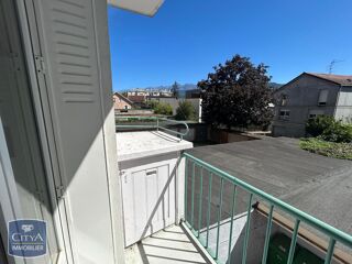  Appartement à louer 5 pièces 108 m²