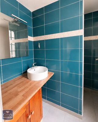  Appartement à louer 2 pièces 33 m²