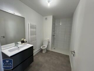  Appartement à louer 2 pièces 44 m²