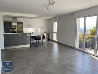  Appartement à louer 4 pièces 106 m²