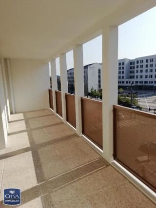  Appartement à louer 3 pièces 60 m²