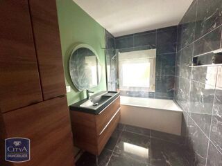  Appartement à louer 4 pièces 90 m²