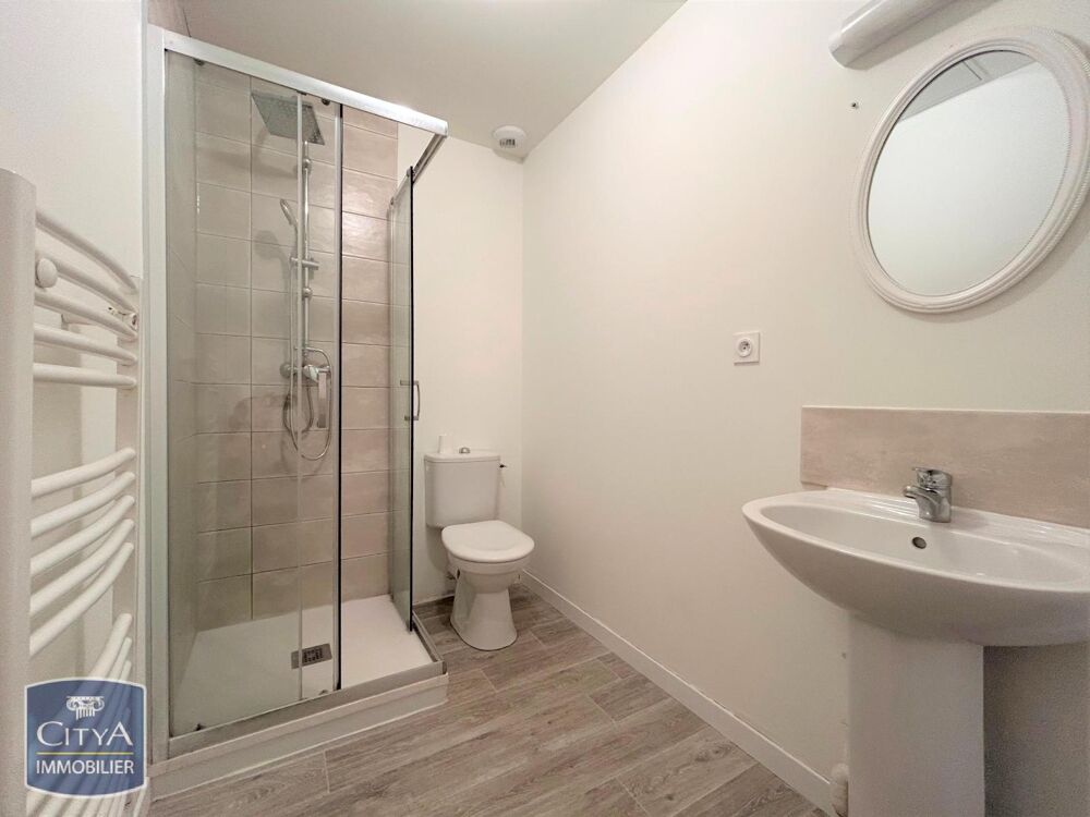 COUTRAS - T2 RENOVE + PARKING Découvrez ce charmant appa....