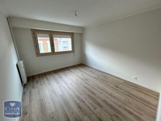  Appartement à louer 3 pièces 76 m²